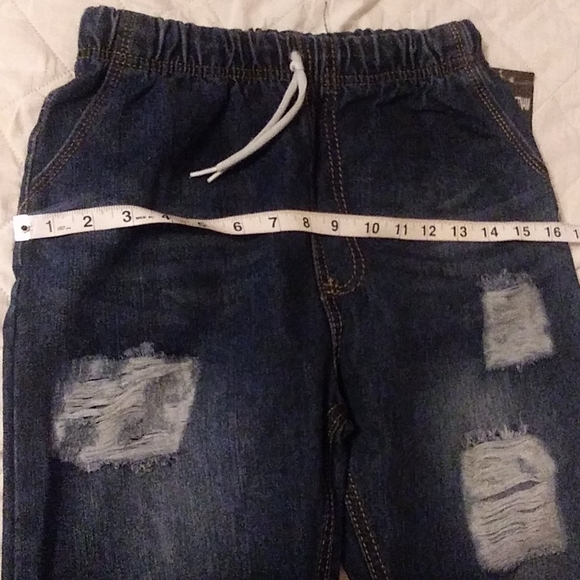 Jean - Picture 3 of 4